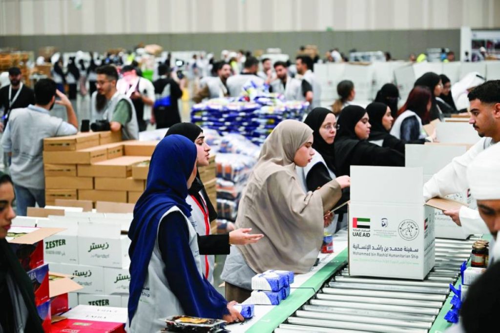 بدء تحميل «سفينة محمد بن راشد الإنسانية» لدعم غزة