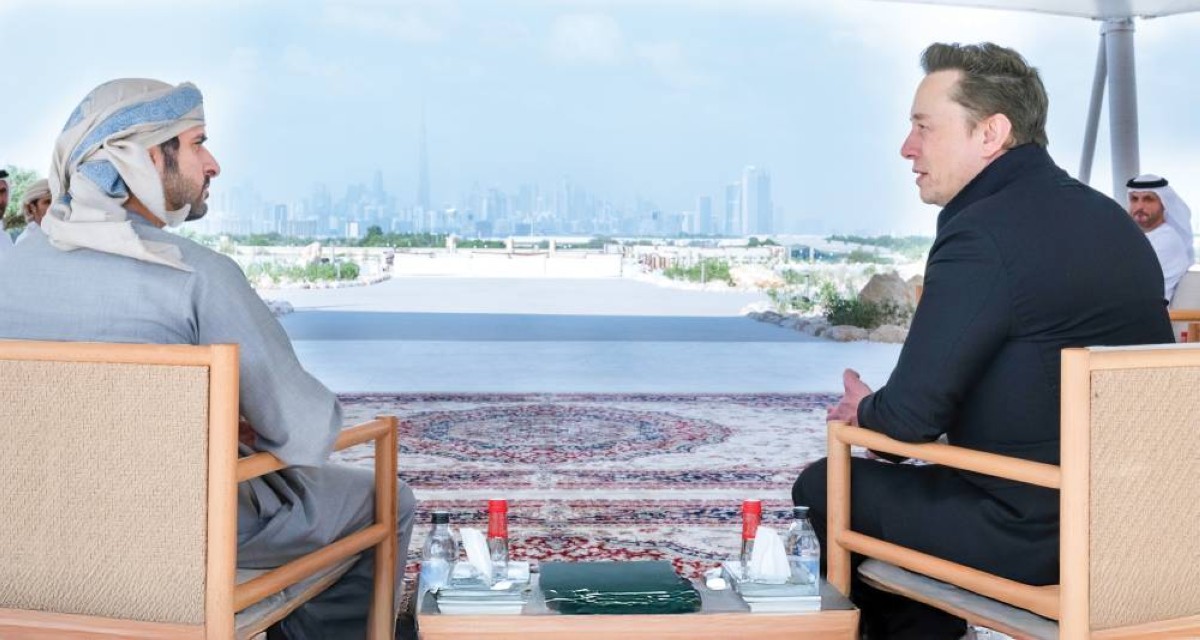  سموه خلال مباحثاته مع إيلون ماسك 