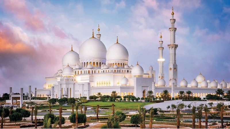 «يوم العزم» .. عنوان خطبة الجمعة غداً في جميع مساجد الدولة