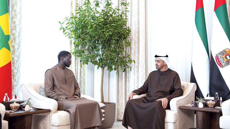 رئيس الدولة والرئيس السنغالي يبحثان تعزيز علاقات التعاون