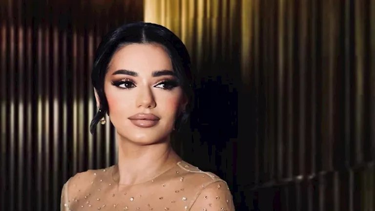 بلمسة جريئة.. رحمة رياض تخطف الأنظار في أحدث ظهور