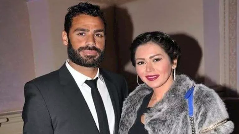 بعد أزمة طلاق محمد عبدالمنصف.. لقاء الخميسي: أستعيد قوتي لنفسي