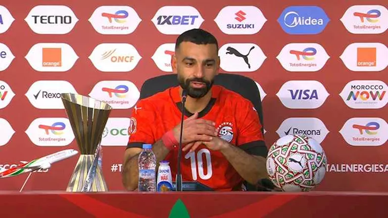 رد كوميدي لمحمد صلاح على تصريح 2 محترفين وربع لحسام حسن