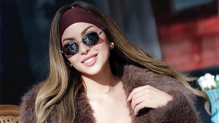 بإطلالة شتوية كاجوال.. ميرنا جميل تخطف أنظار جمهورها (صور)