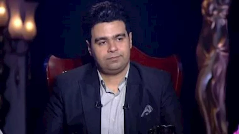 “الحمدلله أنا زي الفل وبصور”.. إسلام إبراهيم ينفي شائعات مرضه