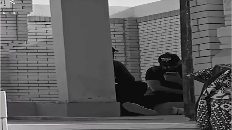 داخل المقابر.. أحمد السقا يقرأ القرآن في جنازة والدة نضال الشافعي