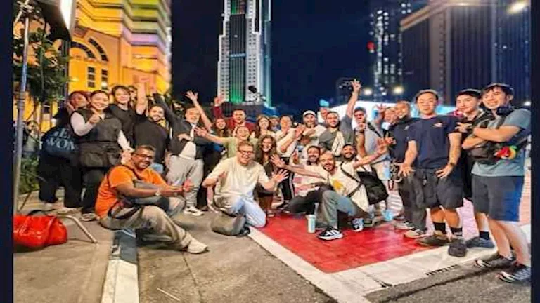 محمد عادل إمام ينتهي من تصوير مشاهده بمسلسل “الكينج” في ماليزيا