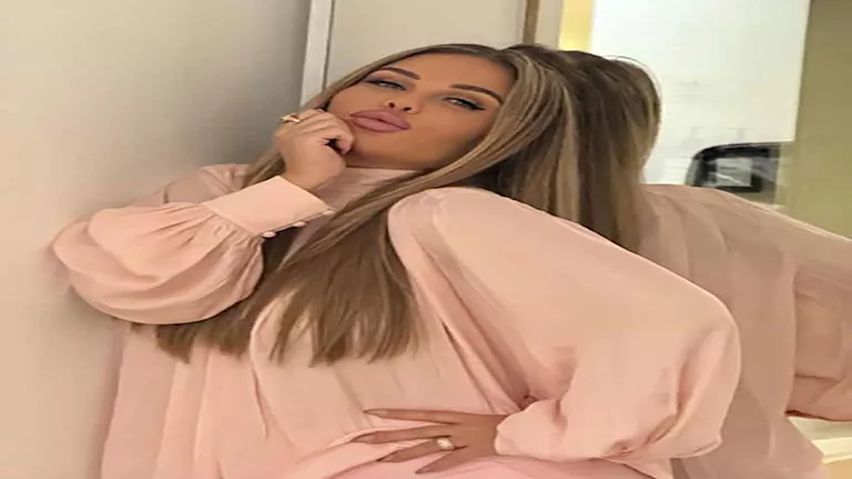 التايجر يليق بها.. نيكول سابا تتألق بلوك جريء