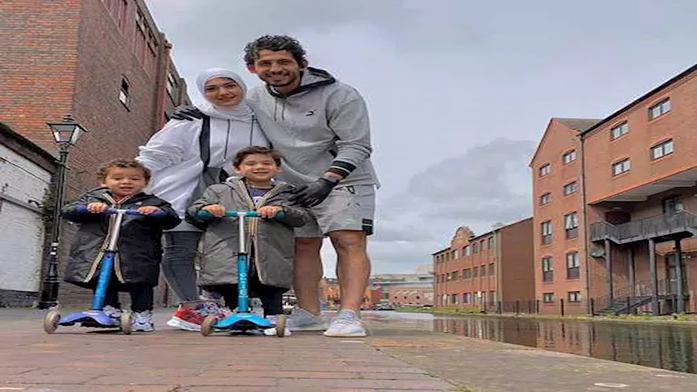 15 صورة لأبرز لحظات أحمد حجازي مع زوجته وأبنائه
