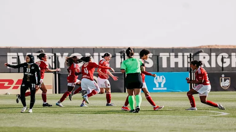 تعادل الأهلي وهزيمة الزمالك بثلاثية.. نتائج الجولة العشرين من الدوري ا