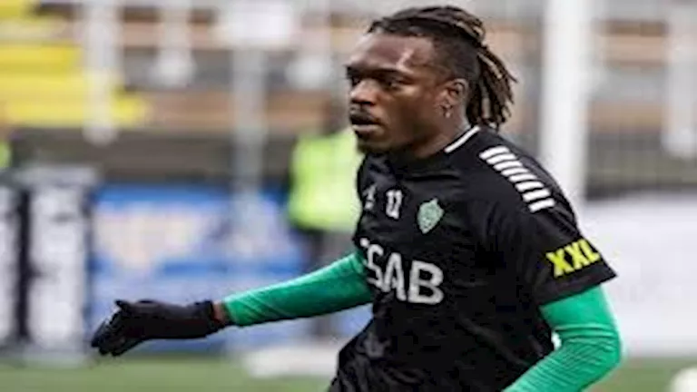 إعلامي يكشف تفاصيل صفقة مهاجم الأهلي الجديد كامويش