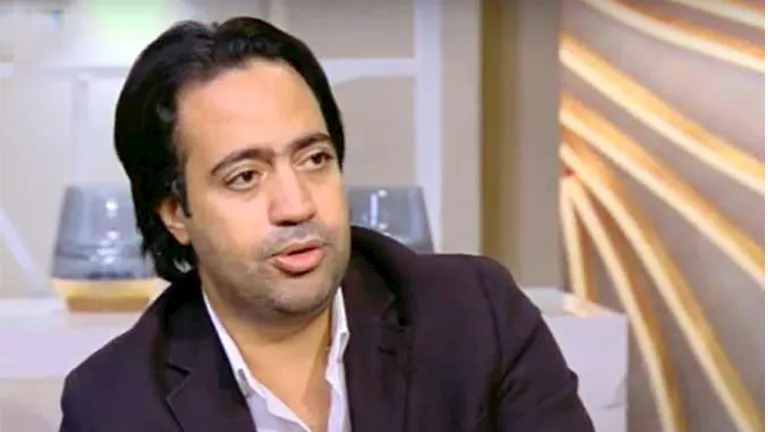 وفاة والد الشاعر الغنائي عبدالله حسن.. وغادة رجب تنعى حماها