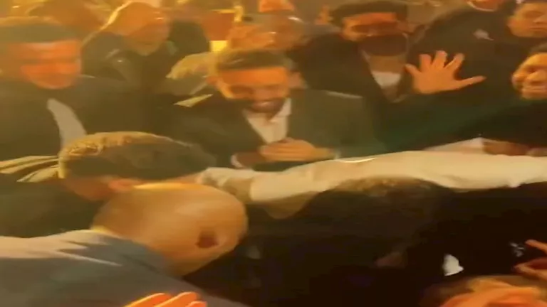 “على طريقة السوبر”.. احتفال خاص بين شيكابالا ودونجا في حفل زفافه