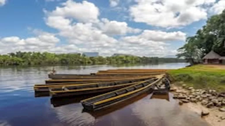 “سحر الطبيعة الرائع”.. اكتشف أطول شلال في العالم