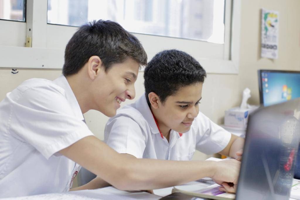 مدارس في دبي تصرف الطلاب عند 1 ظهراً اليوم وغداً