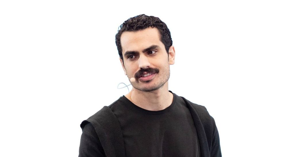 جلسة تدعو إلى نقل الواقع المعاش دون تزييف