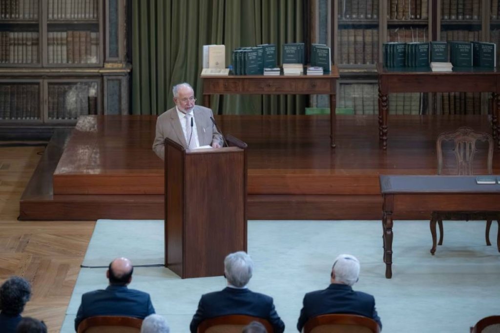 حاكم الشارقة يطلق النسخة البرتغالية من إصداره “البرتغاليون في بحر عُمان، أحداث في حوليات من 1497 إلى 1757م”