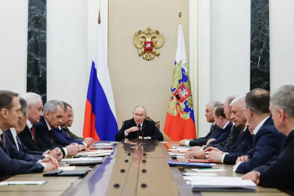 بوتين يعتبر تطوير «الثالوث النووي» الروسي «أولوية مطلقة»