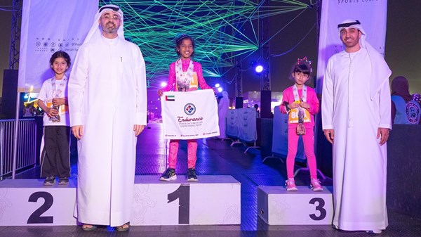 «جري أضواء الشارقة» تختتم فعالياتها بمشاركة واسعة