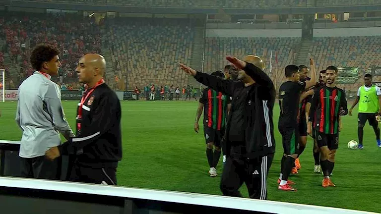 خبير لوائح يكشف عقوبات الأهلي المتوقعة بعد أحداث شغب جماهيرية