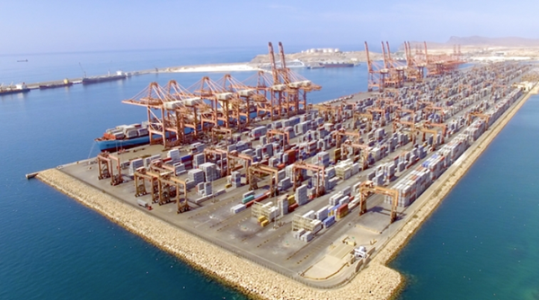 الإمارات تتصدر الشركاء التجاريين لسلطنة عمان في الصادرات غير النفطية وإعادة التصدير