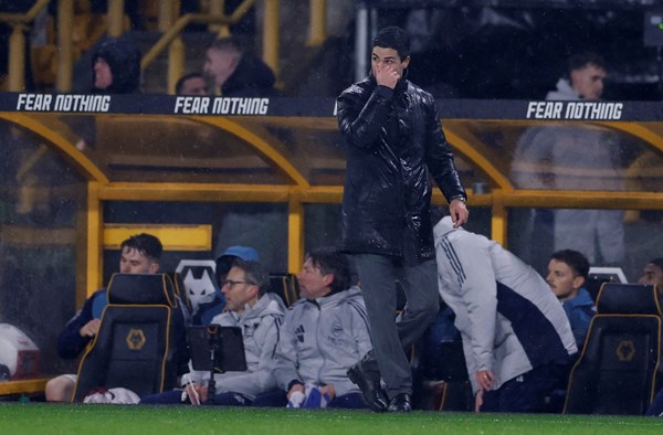 أرتيتا يطالب لاعبي أرسنال بالهدوء والتركيز