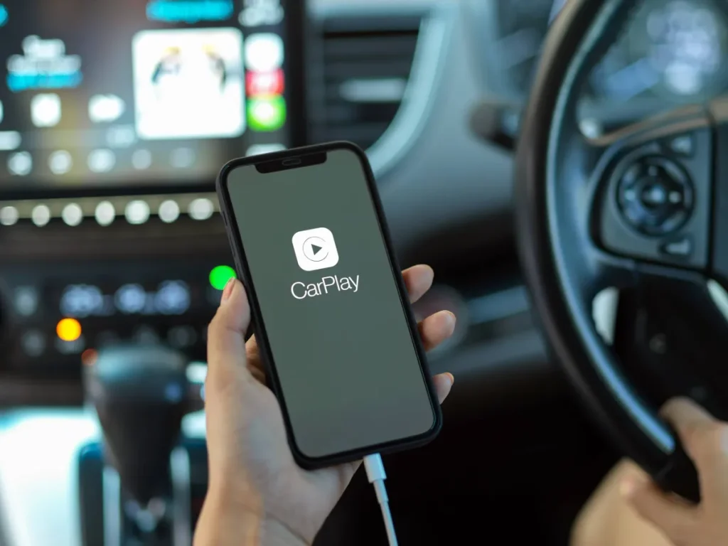 «شات جي بي تي» يرافقك أثناء القيادة… عبر «CarPlay» من «أبل»