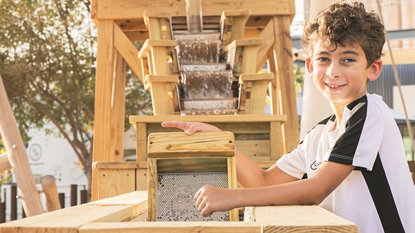 جزيرة الحديريات.. تجارب متجدِّدة لفصل الربيع